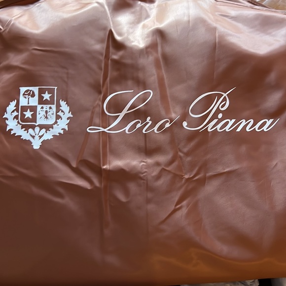 NWT nice and cozy coat with detached padding and adjustable belt - Picture 7 of 8